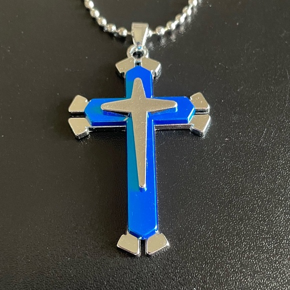 Blue silver cross necklace for men - Picture 4 of 9